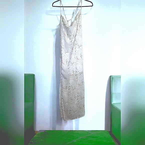 SILK SATIN MAXI DRESS WITH OPEN CROSS BACK STRAP - Picture 3 of 8